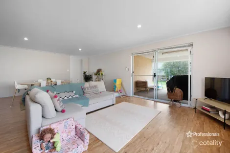 Property photo of 25 Beachcomber Hill Glenfield WA 6532