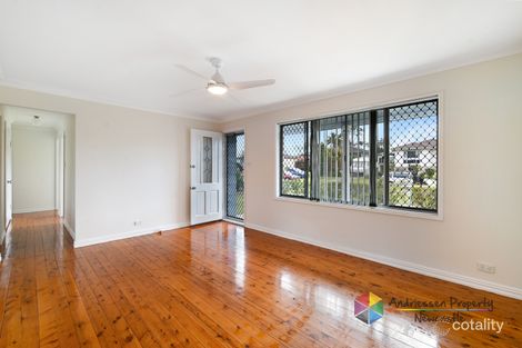 Property photo of 21 Renfrew Crescent Edgeworth NSW 2285