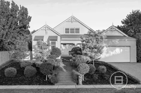 Property photo of 16 Baker Way Doreen VIC 3754