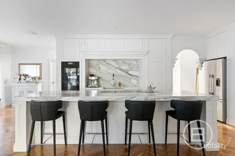 Property photo of 16 Baker Way Doreen VIC 3754