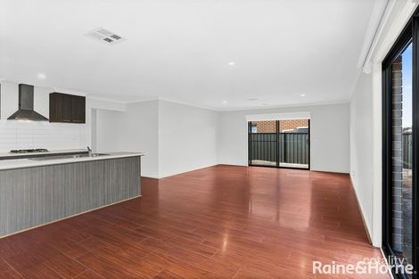 Property photo of 81 Biltmore Crescent Roxburgh Park VIC 3064