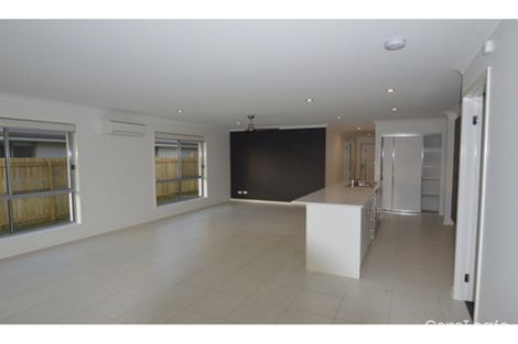 Property photo of 26 Varsity Crescent Norman Gardens QLD 4701