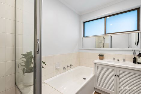 Property photo of 1/1-3 Crest Grove Nunawading VIC 3131