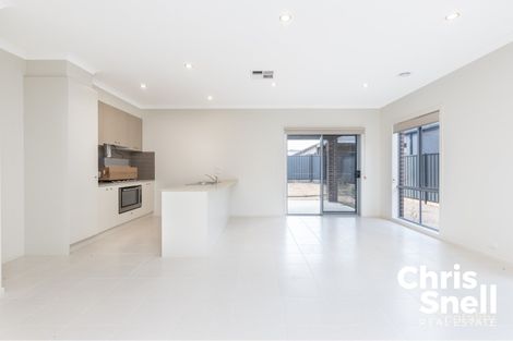 Property photo of 12 Olivetree Loop Craigieburn VIC 3064