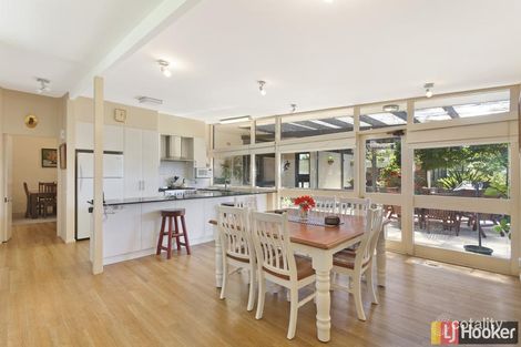 Property photo of 10 Parr Place Karabar NSW 2620
