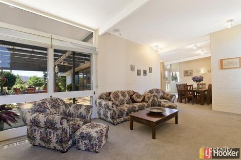 Property photo of 10 Parr Place Karabar NSW 2620