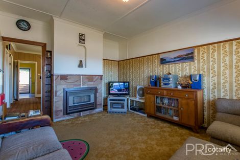 Property photo of 18 Corra Lyn Avenue Batlow NSW 2730