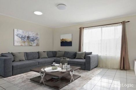 Property photo of 28 Queensbury Way Werribee VIC 3030