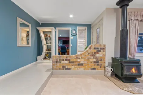 Property photo of 11 Biggs Court Albany Creek QLD 4035