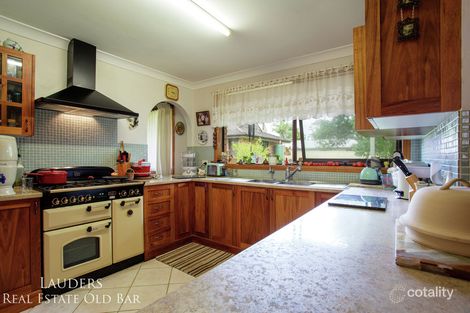 Property photo of 21 Casuarina Close Old Bar NSW 2430