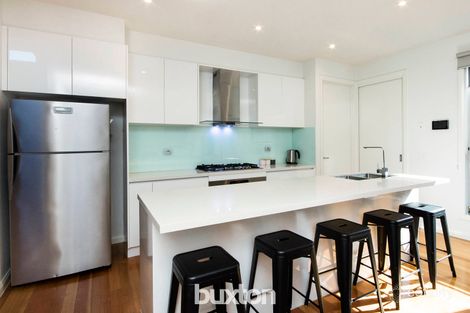 Property photo of 2/28 Willana Avenue Hamlyn Heights VIC 3215