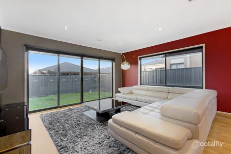 Property photo of 12 Merlin Drive Cranbourne North VIC 3977