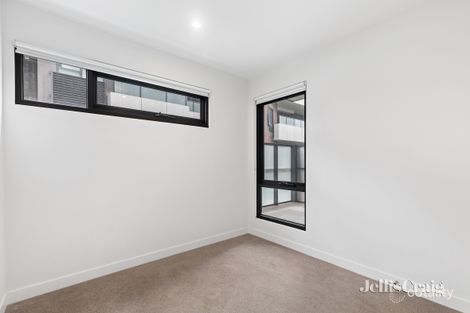 Property photo of 4/200 Reynolds Road Doncaster East VIC 3109