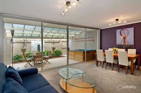 2/1 Koorooma Pl, Sylvania, NSW 2224