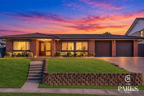 18 Glenfern Cres, Bossley Park, NSW 2176