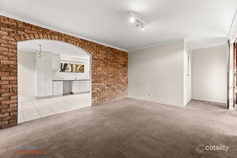 Property photo of 11 Mackaness Place Garran ACT 2605