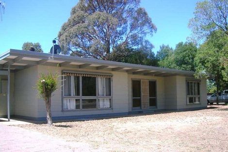 63 Astbury St, Avoca, VIC 3467