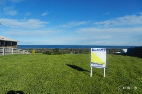 30 Bung Yarnda Ct, Lakes Entrance, VIC 3909