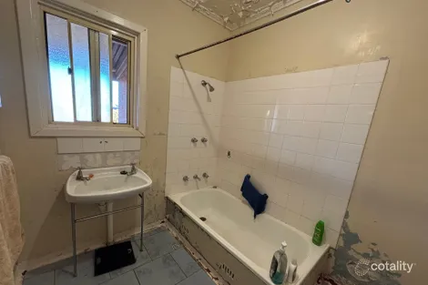 Property photo of 27 Boettcher Street Whyalla Stuart SA 5608