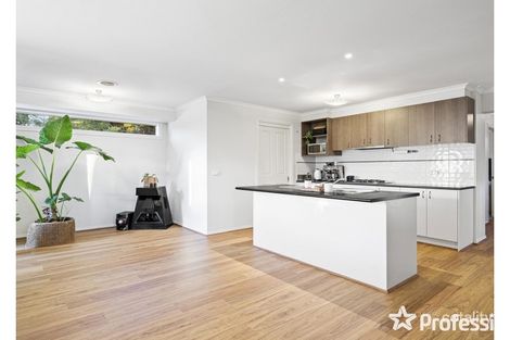 Property photo of 2/17 Wimbledon Court Mooroolbark VIC 3138