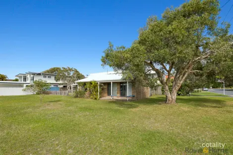 16 Elfran Ave, Pottsville, NSW 2489