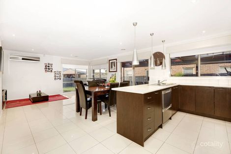 Property photo of 51 Thomas Carr Drive Tarneit VIC 3029