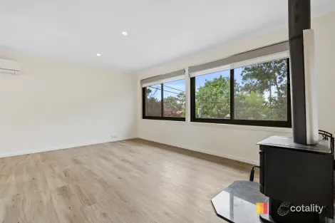 Property photo of 14 Coane Street Holder ACT 2611