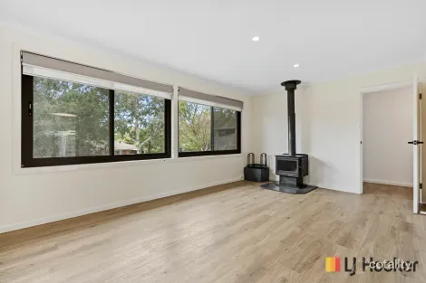 Property photo of 14 Coane Street Holder ACT 2611