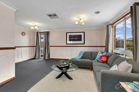 Property photo of 48 Justin Circuit Hampton Park VIC 3976