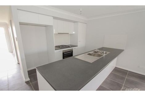 Property photo of 18 Cooper Crescent Gormans Hill NSW 2795