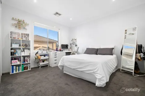 Property photo of 1 Dune Street Point Cook VIC 3030