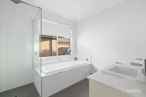 Property photo of 1 Dune Street Point Cook VIC 3030