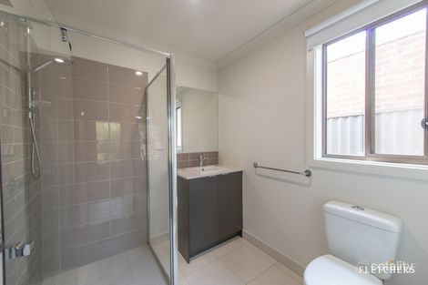 Property photo of 30 Avonmore Way Weir Views VIC 3338