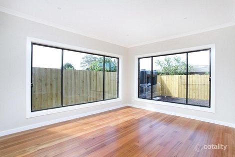 Property photo of 2/49 Drinkwater Crescent Sunshine West VIC 3020