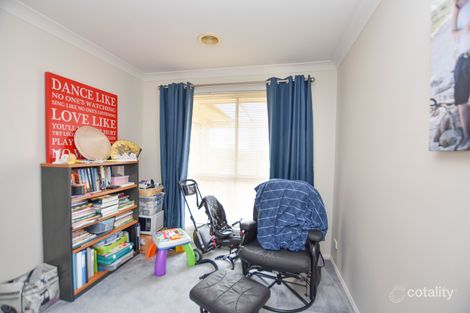 Property photo of 30 Quinlan Run Orange NSW 2800