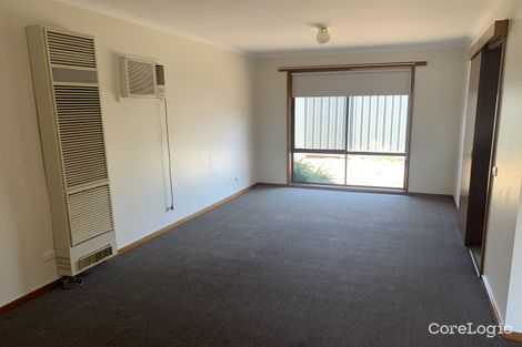 Property photo of 1/2 Tenzing Court Strathdale VIC 3550