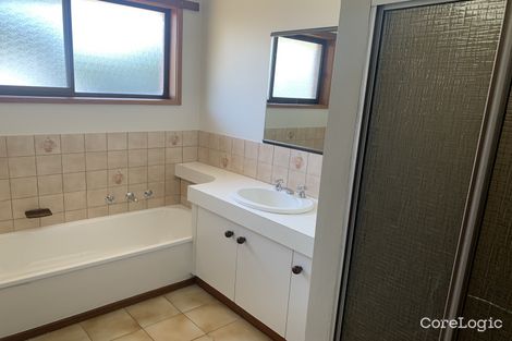Property photo of 1/2 Tenzing Court Strathdale VIC 3550