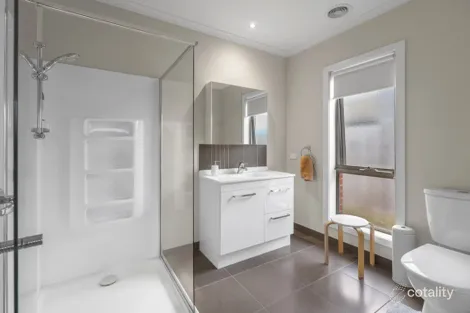 Property photo of 61 Dobson Way Warrnambool VIC 3280