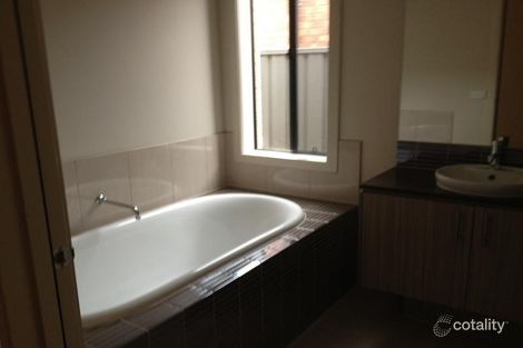 Property photo of 31 Longfield Way Deer Park VIC 3023