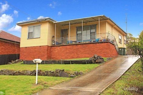 22 Ranchby Ave, Lake Heights, NSW 2502
