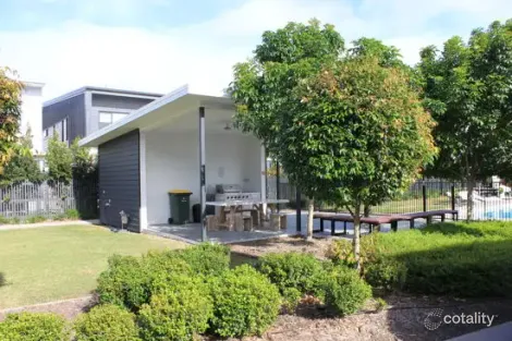 Property photo of 29/8 Ben Dalley Drive Helensvale QLD 4212