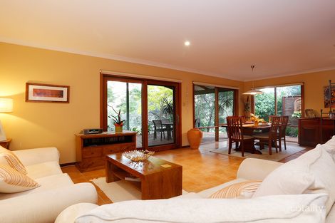 Property photo of 10 Aboyne Road Gooseberry Hill WA 6076