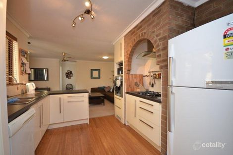 Property photo of 19 Sovereign Place Forrestfield WA 6058