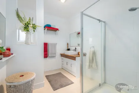 Property photo of 4 Allinga Street Coombabah QLD 4216