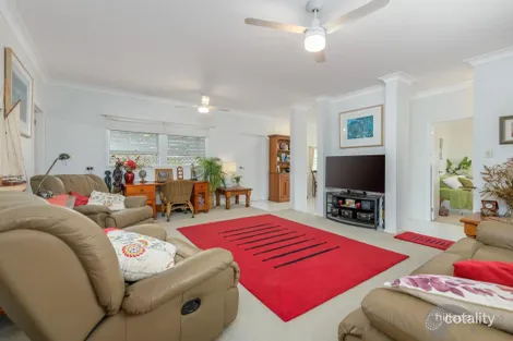 Property photo of 4 Allinga Street Coombabah QLD 4216