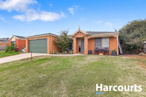 Property photo of 9 Peveril Crescent Cranbourne North VIC 3977