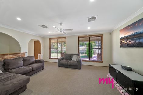 Property photo of 19 Hynes Place Elderslie NSW 2570