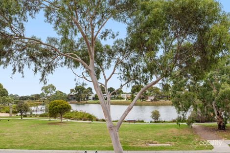 Property photo of 11 Waterside Drive Waterways VIC 3195