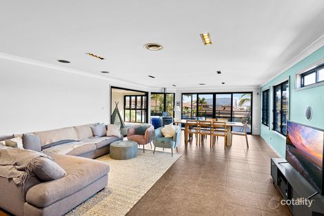 Property photo of 10 Hayes Avenue Mount Warrigal NSW 2528