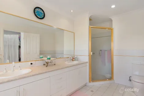 Property photo of 140/125 Santa Cruz Boulevard Clear Island Waters QLD 4226